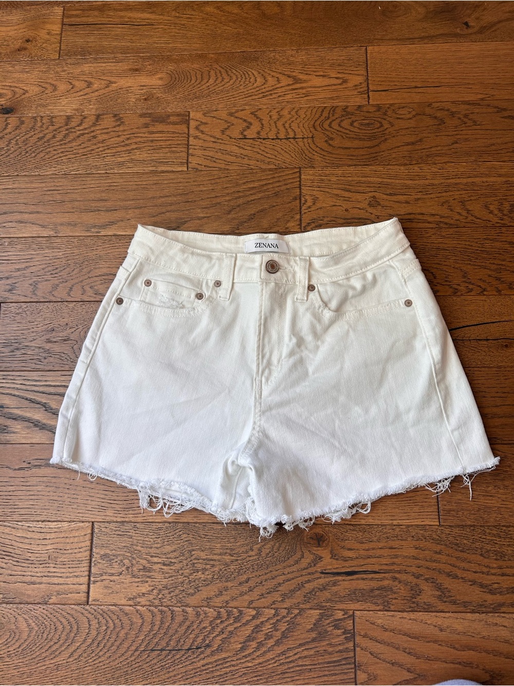 Zenana Outfitters White Frayed-Hem Denim Shorts